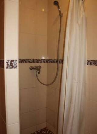 Гостиница Guest house Vladimir Краснодар Большой двухместный номер-4