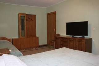 Гостиница Guest house Vladimir Краснодар Бюджетный трехместный номер-3